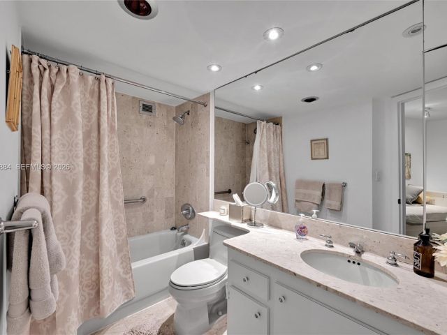 Apartment for rent  Unit #C504 - photo 7500592