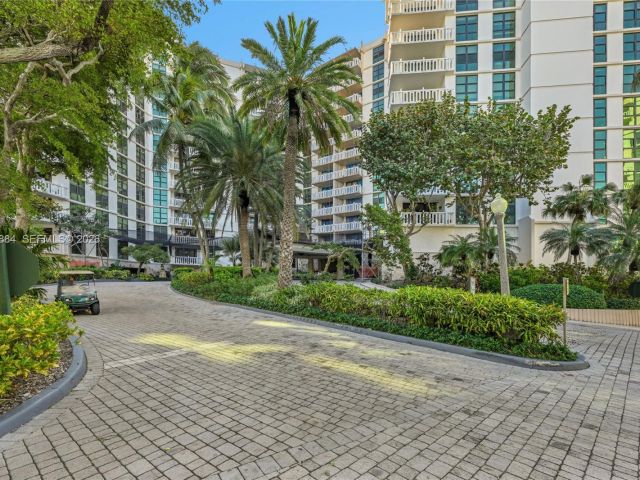 Apartment for rent  Unit #C504 - photo 7500599