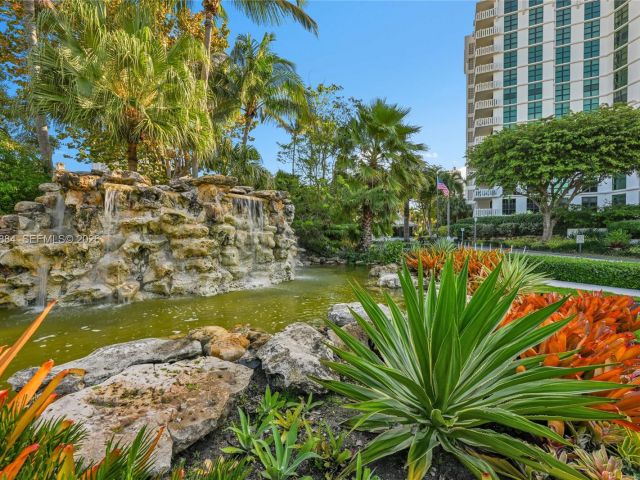 Apartment for rent  Unit #C504 - photo 7500600