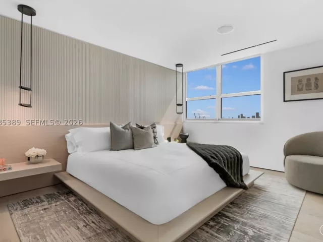 3-bedroom condo for rent in Miami Beach - 650 West Ave 1203/1205 - MondialRealty