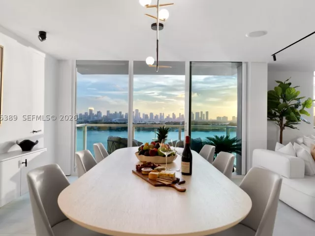 3-bedroom condo for rent in Miami Beach - 650 West Ave 1203/1205 - MondialRealty