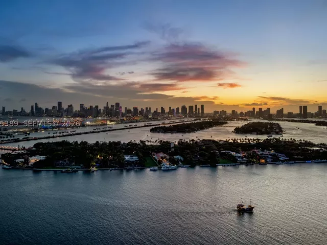 3-bedroom condo for rent in Miami Beach - 650 West Ave 1203/1205 - MondialRealty