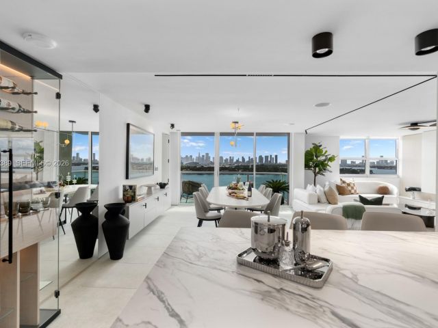 Apartment for rent  Unit #1203/1205 - photo 7508589