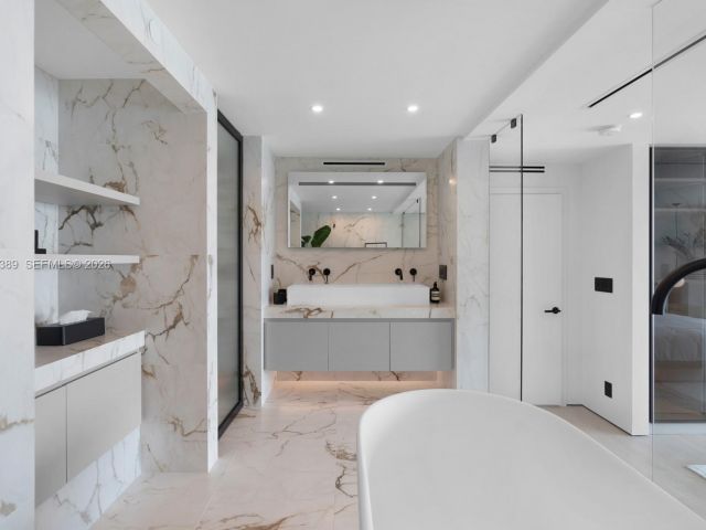 Apartment for rent  Unit #1203/1205 - photo 7508602