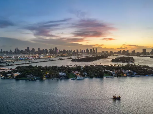 3-bedroom condo for sale in Miami Beach - 650 West Ave 1203/1205 - MondialRealty