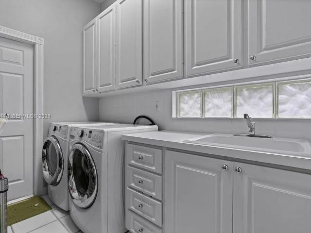 Home for sale at 2862 Irma Lake Dr - photo 7498465