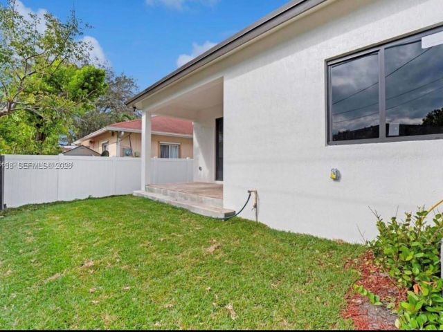 Home for rent at 2210 Farragut St - photo 7472109