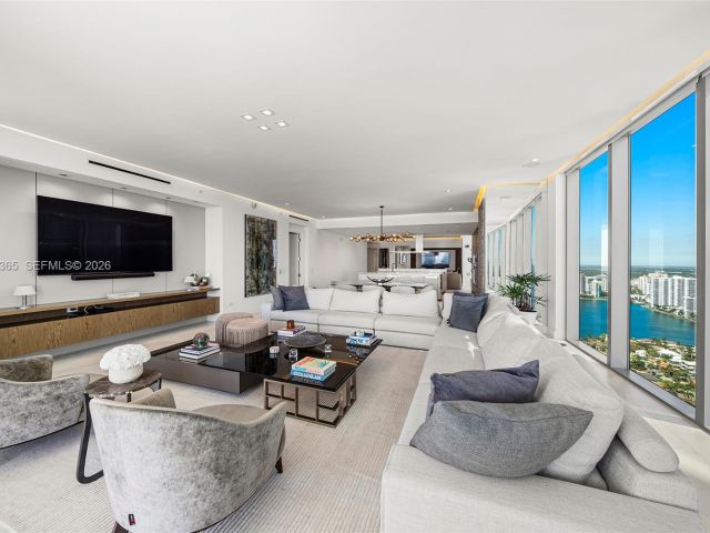 Apartment for rent  Unit #3901 - photo 7490327