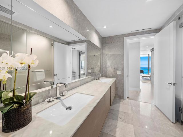 Apartment for rent  Unit #3901 - photo 7490333