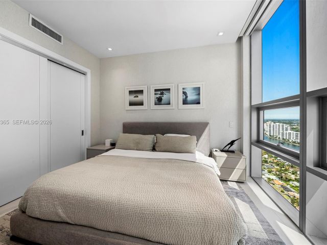 Apartment for rent  Unit #3901 - photo 7490335