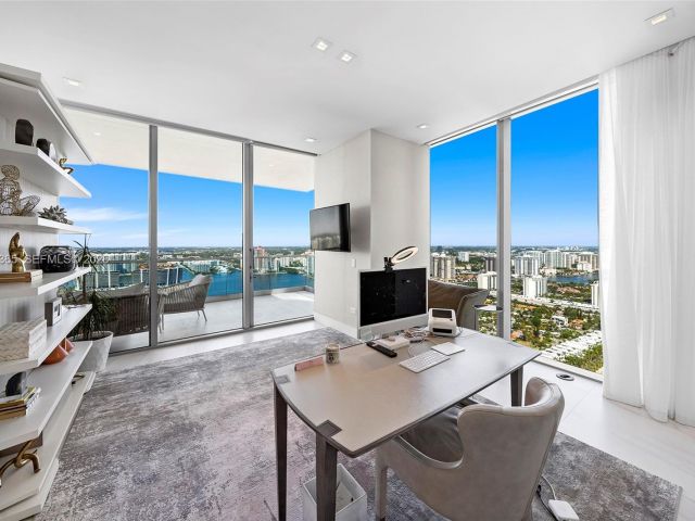 Apartment for rent  Unit #3901 - photo 7490337