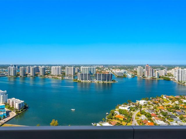 Apartment for rent  Unit #3901 - photo 7490341