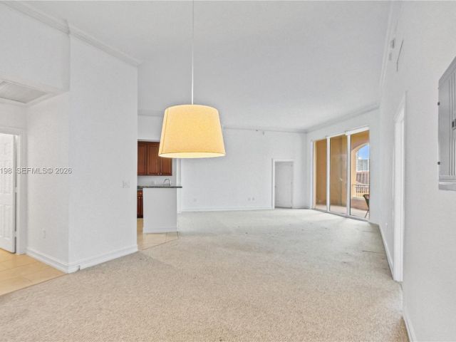 Apartment for rent  Unit #716 - photo 7501809