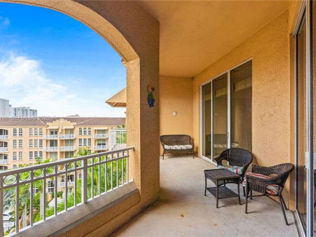 Apartment for rent  Unit #716 - photo 7501820