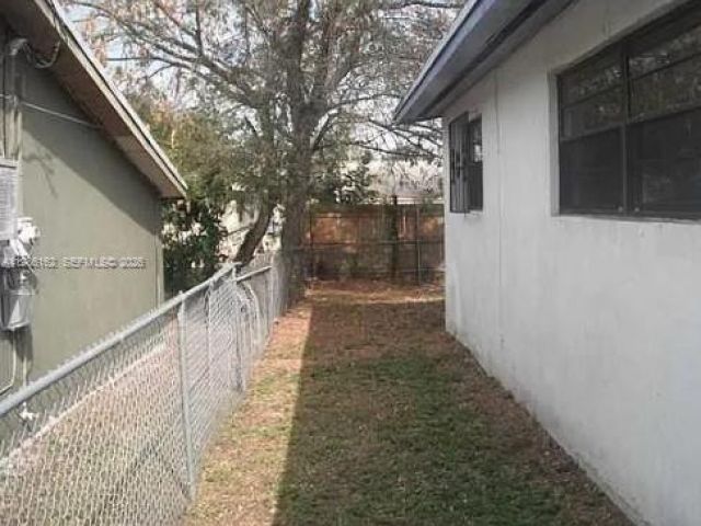 Home for rent at 1941 NW 152nd Ter - photo 7479365