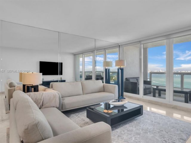 Apartment for rent  Unit #A-3332 - photo 7496112