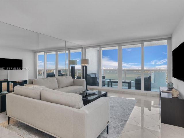 Apartment for rent  Unit #A-3332 - photo 7496113