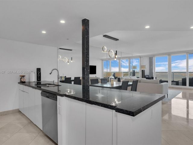 Apartment for rent  Unit #A-3332 - photo 7496115