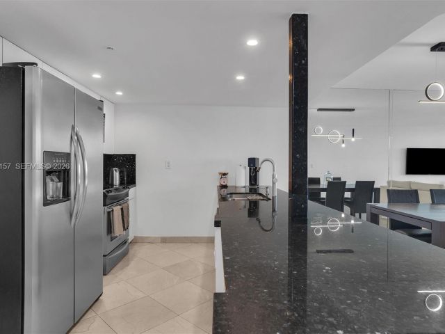 Apartment for rent  Unit #A-3332 - photo 7496116