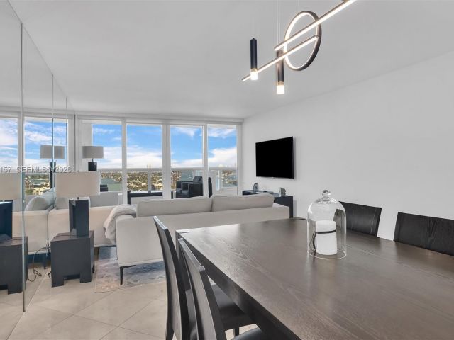 Apartment for rent  Unit #A-3332 - photo 7496120