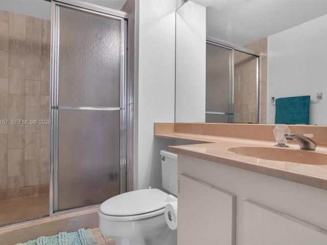 Apartment for rent  Unit #A-3332 - photo 7496126