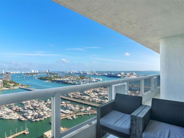 Apartment for rent  Unit #A-3332 - photo 7496131