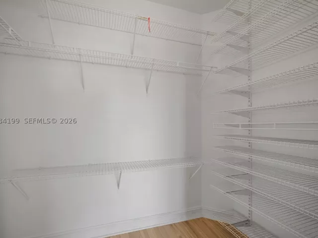 2-bedroom condo for sale in Aventura - 3001 NE 185th St 716 - MondialRealty