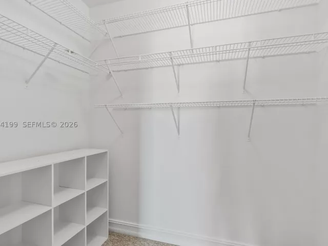 2-bedroom condo for sale in Aventura - 3001 NE 185th St 716 - MondialRealty
