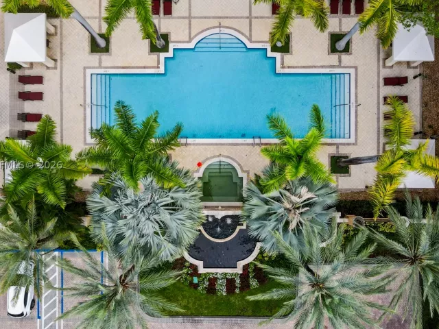 2-bedroom condo for sale in Aventura - 3001 NE 185th St 716 - MondialRealty