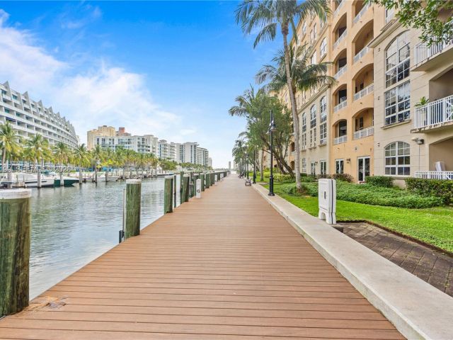 Apartment for sale  Unit #716 - photo 7501786