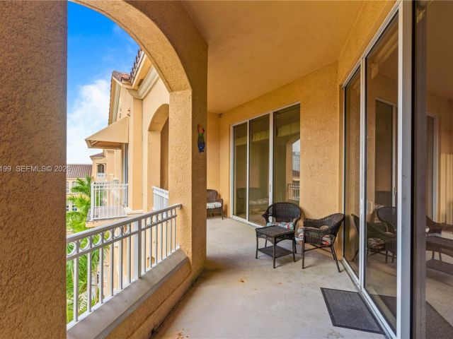 Apartment for sale  Unit #716 - photo 7501799