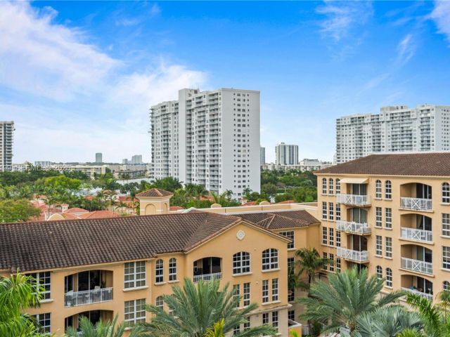 Apartment for sale  Unit #716 - photo 7501801