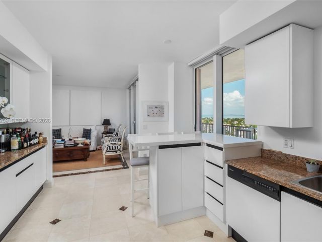 Apartment for sale  Unit #1603 - photo 7490528