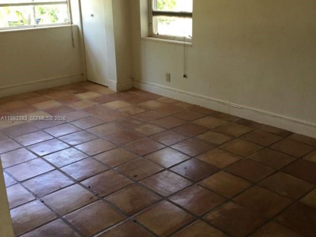 Home for rent at 8927 Hawthorne Ave - photo 7533048