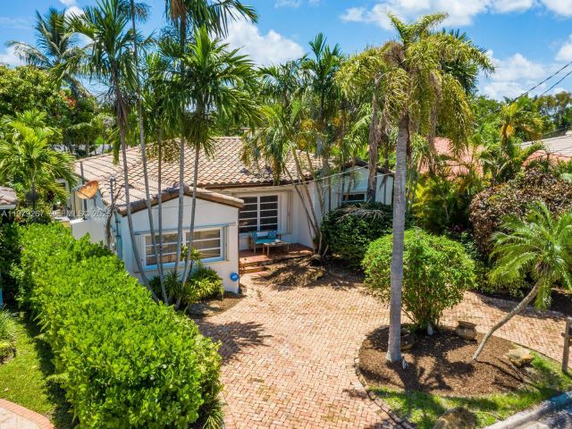 Home for sale at 8927 Hawthorne Ave - photo 7466953