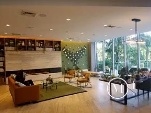 2-bedroom condo for sale in North Miami Beach - 16385 Biscayne Boulevard 1018 - MondialRealty