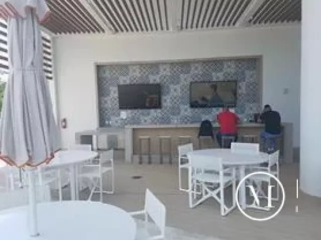2-bedroom condo for sale in North Miami Beach - 16385 Biscayne Boulevard 1018 - MondialRealty
