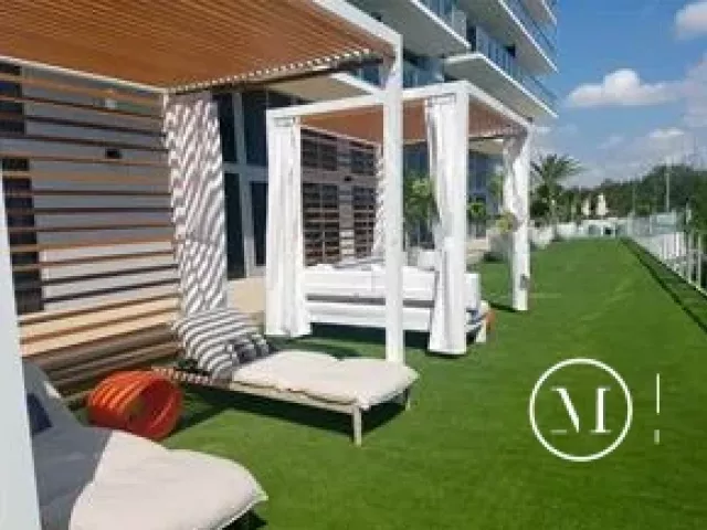 2-bedroom condo for sale in North Miami Beach - 16385 Biscayne Boulevard 1018 - MondialRealty