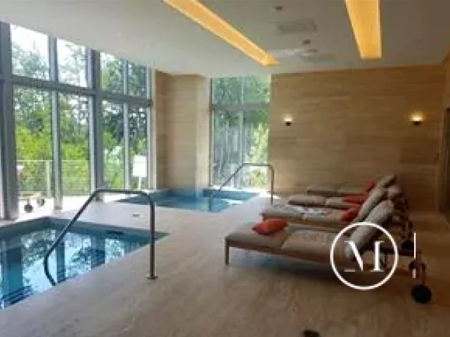 2-bedroom condo for sale in North Miami Beach - 16385 Biscayne Boulevard 1018 - MondialRealty