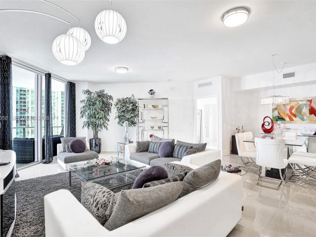 Apartment for sale  Unit #1207 - photo 7503519