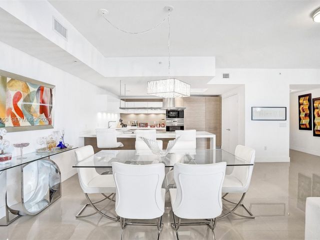 Apartment for sale  Unit #1207 - photo 7503522