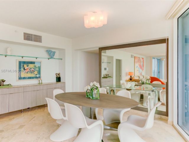 Apartment for sale  Unit #601 - photo 7520035