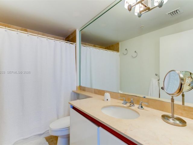 Apartment for sale  Unit #601 - photo 7520047