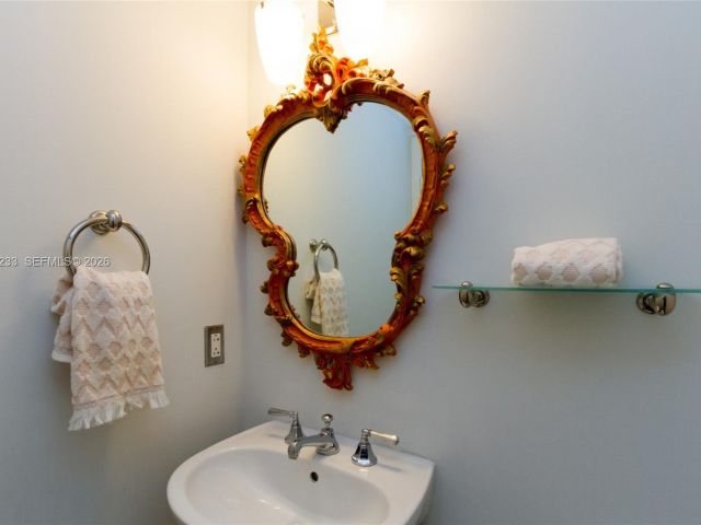 Apartment for sale  Unit #601 - photo 7520048