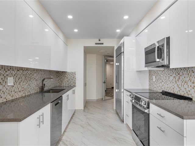 Apartment for sale  Unit #15E - photo 7503740