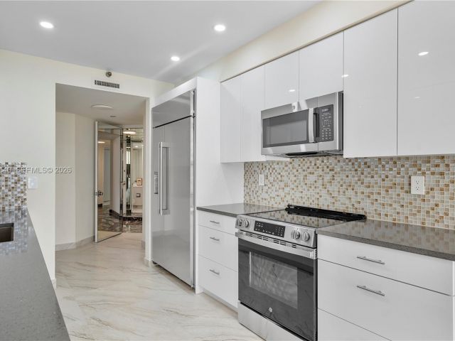 Apartment for sale  Unit #15E - photo 7503741