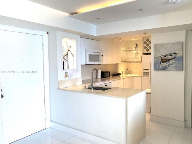 Apartment for rent  Unit #1011 - photo 7478886