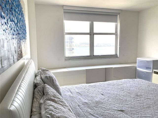 Apartment for rent  Unit #1011 - photo 7478894