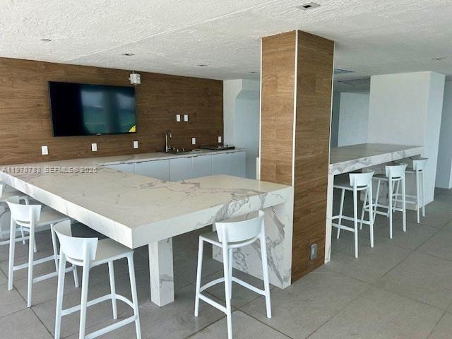 Apartment for rent  Unit #1011 - photo 7478896