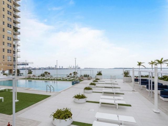 Apartment for rent  Unit #1011 - photo 7478900